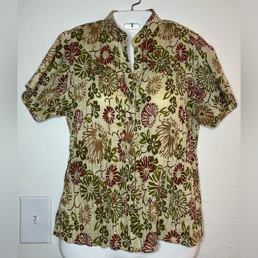 Keren Hart Button Front Floral Embroidered Top – Size M - Picture 1 of 7